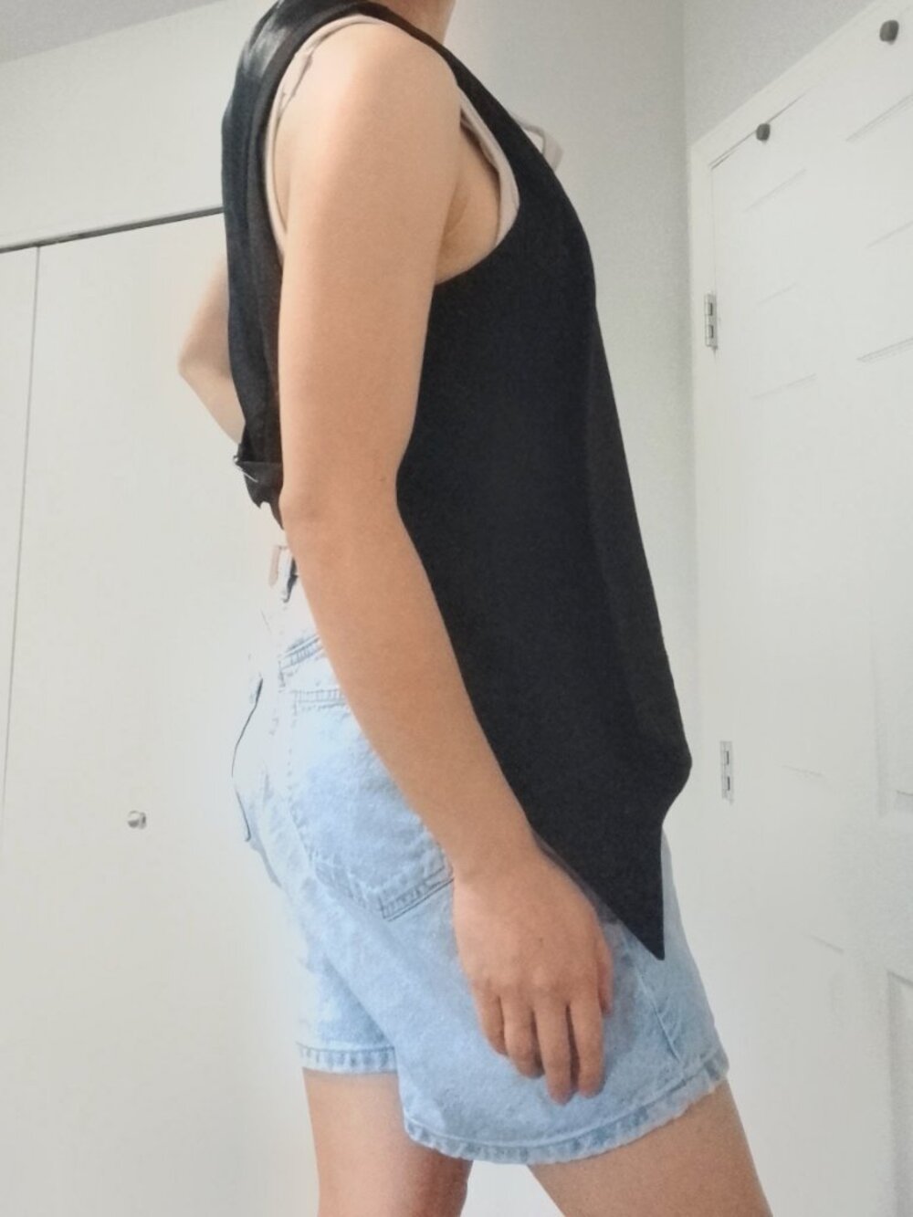 Drape Vest - Picture 4 of 9